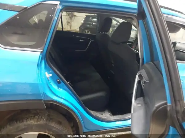 2T3P1RFV6KC053546 2019 TOYOTA RAV 4 - Image 8