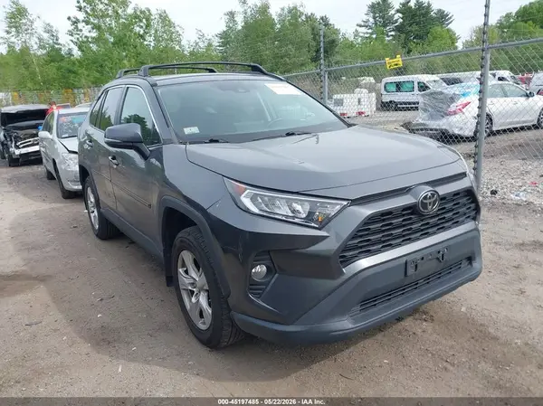 2T3P1RFV6KC057628 2019 TOYOTA RAV 4 - Image 1