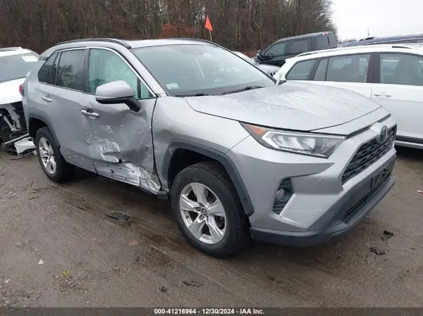 2T3P1RFV6KW029147 2019 TOYOTA RAV 4 - Image 1