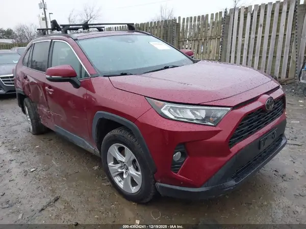 2T3P1RFV6KW035675 2019 TOYOTA RAV 4 - Image 1