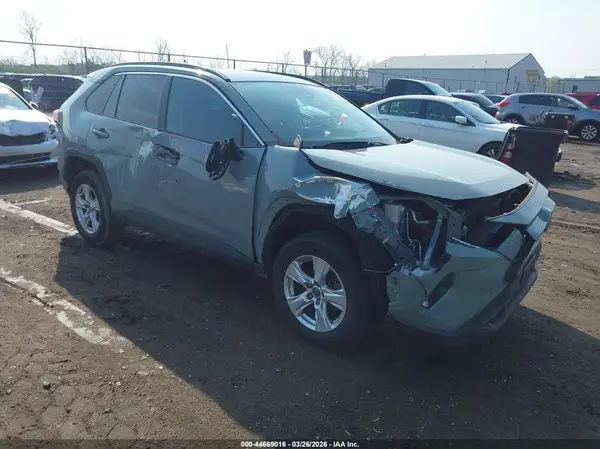 2T3P1RFV6KW050726 2019 TOYOTA RAV 4 - Image 1