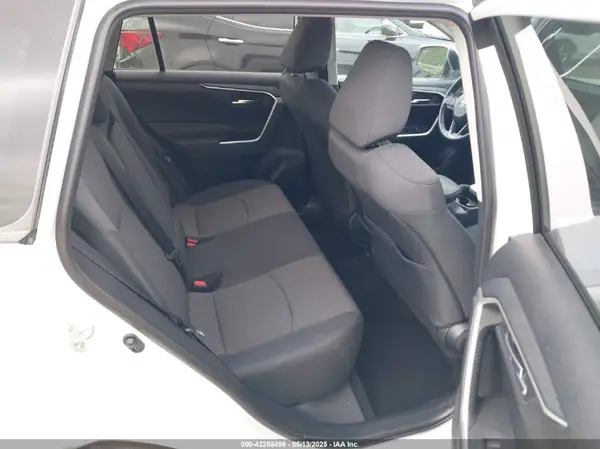 2T3P1RFV6KW081863 2019 TOYOTA RAV 4 - Image 8