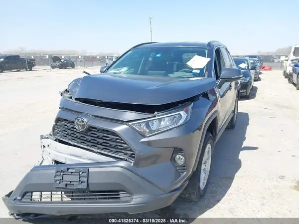 2T3P1RFV6MC143475 2021 TOYOTA RAV 4 - Image 2