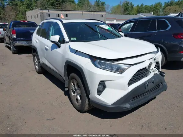 2T3P1RFV6MC149762 2021 TOYOTA RAV 4 - Image 1