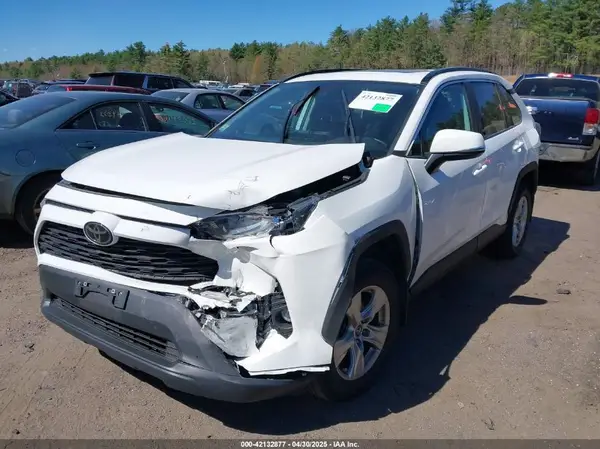 2T3P1RFV6MC149762 2021 TOYOTA RAV 4 - Image 2