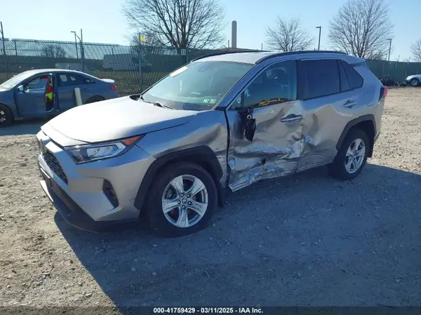 2T3P1RFV6MC176394 2021 TOYOTA RAV 4 - Image 2