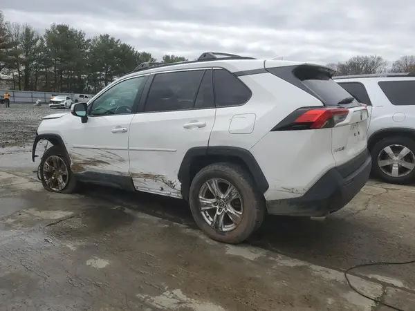 2T3P1RFV6MC216523 2021 TOYOTA RAV 4 - Image 2