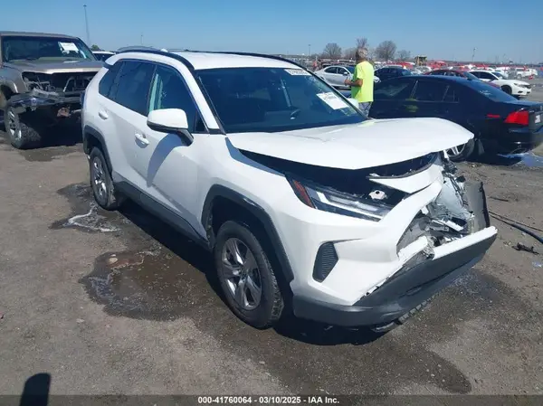2T3P1RFV6NC259017 2022 TOYOTA RAV 4 - Image 1