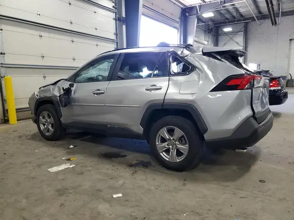 2T3P1RFV6NC318793 2022 TOYOTA RAV 4 - Image 2