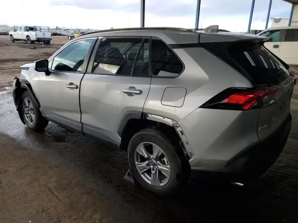 2T3P1RFV6NW253863 2022 TOYOTA RAV 4 - Image 2