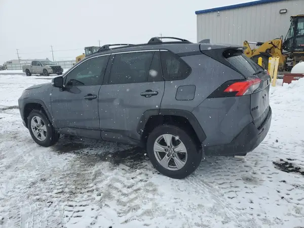 2T3P1RFV6NW294767 2022 TOYOTA RAV 4 - Image 2