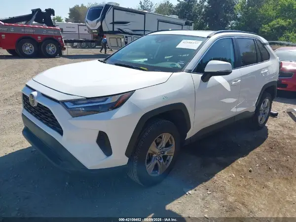 2T3P1RFV6PC362960 2023 TOYOTA RAV 4 - Image 2