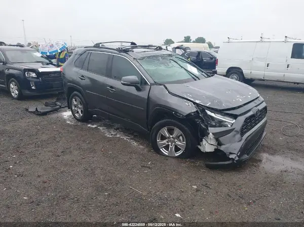 2T3P1RFV6PC373831 2023 TOYOTA RAV 4 - Image 1