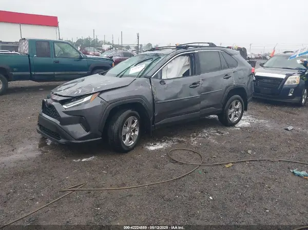 2T3P1RFV6PC373831 2023 TOYOTA RAV 4 - Image 2