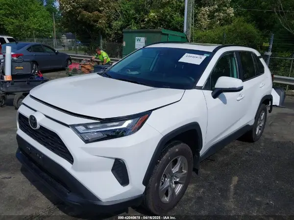 2T3P1RFV6PC385994 2023 TOYOTA RAV 4 - Image 2