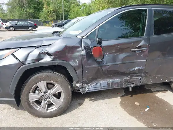 2024 TOYOTA RAV 4 auction photo 6