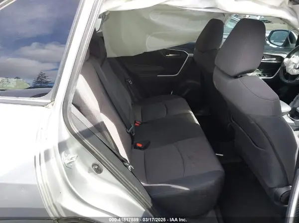 2T3P1RFV7KC011659 2019 TOYOTA RAV 4 - Image 8