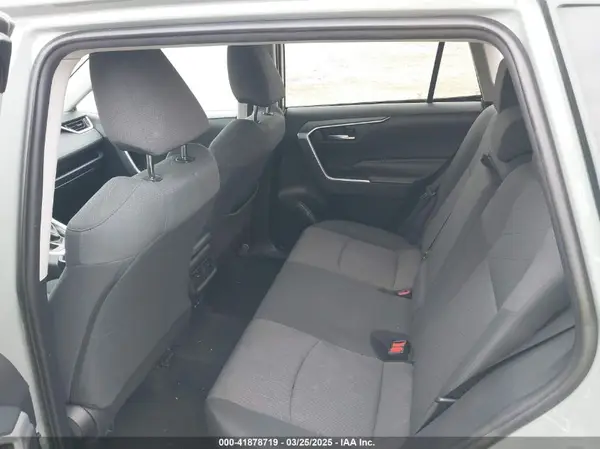 2T3P1RFV7KC011824 2019 TOYOTA RAV 4 - Image 8