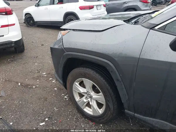 2021 TOYOTA RAV 4 auction photo 6