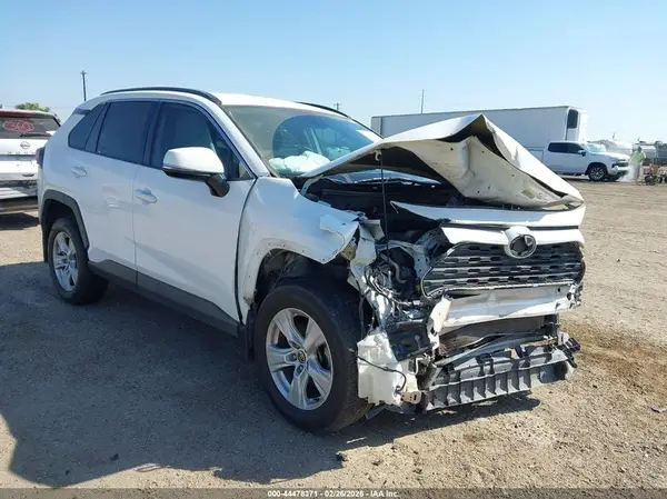 2T3P1RFV7MC186951 2021 TOYOTA RAV 4 - Image 1