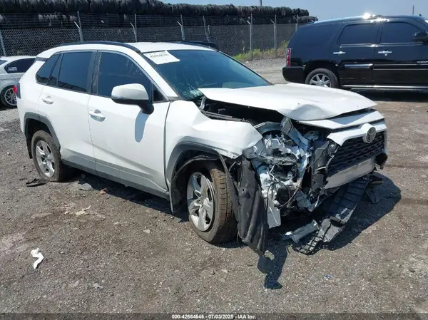 2T3P1RFV7MC243150 2021 TOYOTA RAV 4 - Image 1