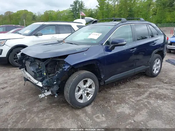 2T3P1RFV7MW154418 2021 TOYOTA RAV 4 - Image 2