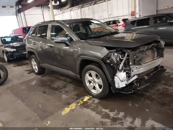 2T3P1RFV7MW185362 2021 TOYOTA RAV 4 - Image 1