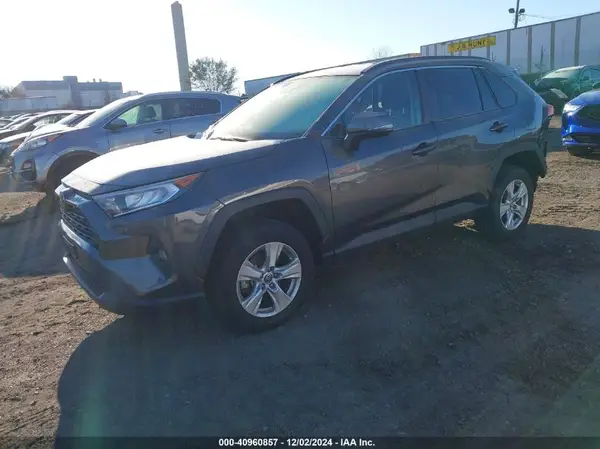 2T3P1RFV7MW193042 2021 TOYOTA RAV 4 - Image 2