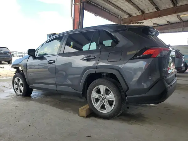 2T3P1RFV7MW212589 2021 TOYOTA RAV 4 - Image 2