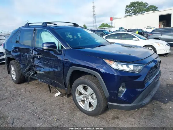 2T3P1RFV7MW217081 2021 TOYOTA RAV 4 - Image 1