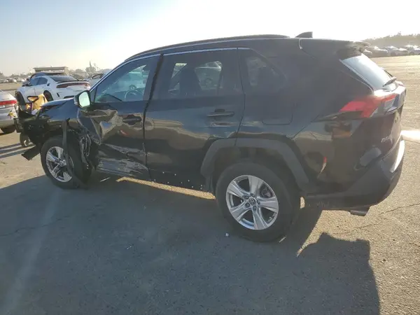 2T3P1RFV7MW217940 2021 TOYOTA RAV 4 - Image 2