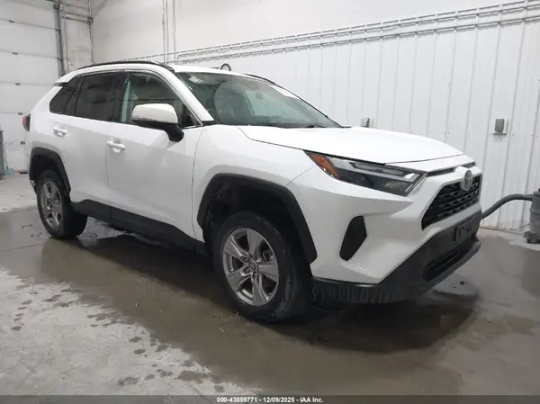 2T3P1RFV7NW256030 2022 TOYOTA RAV 4 - Image 1