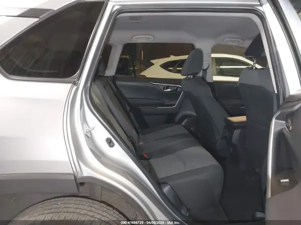 2T3P1RFV7NW271885 2022 TOYOTA RAV 4 - Image 8