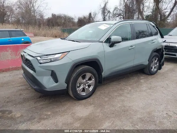 2T3P1RFV7NW294423 2022 TOYOTA RAV 4 - Image 2