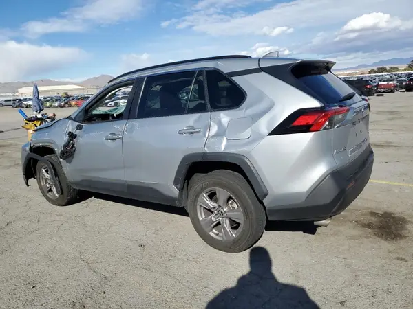 2T3P1RFV7NW295765 2022 TOYOTA RAV 4 - Image 2