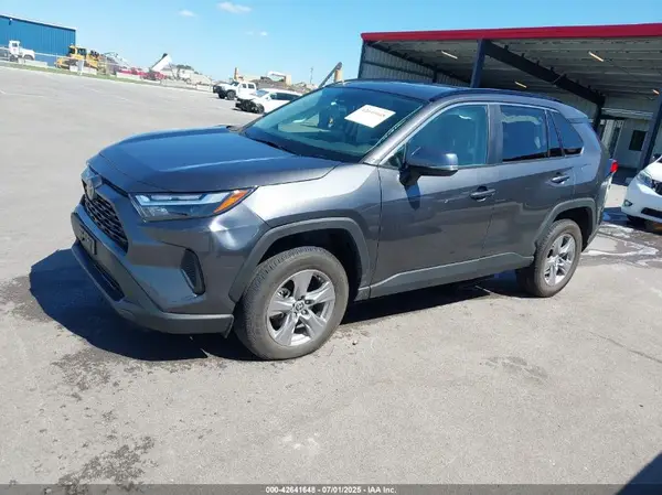 2T3P1RFV7PC325447 2023 TOYOTA RAV 4 - Image 2