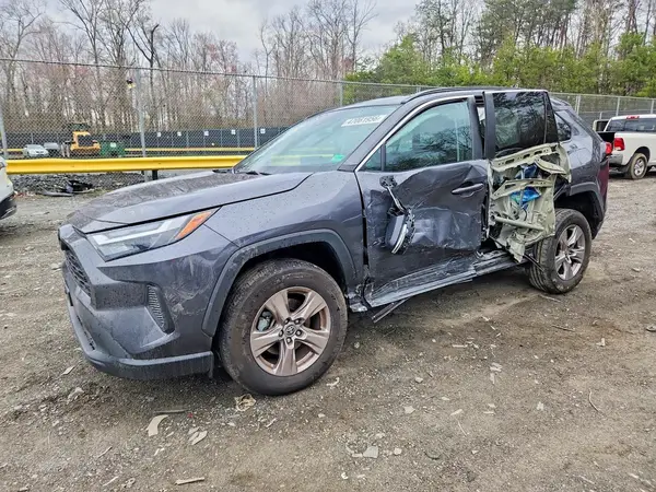 2T3P1RFV7PW381449 2023 TOYOTA RAV 4 - Image 1