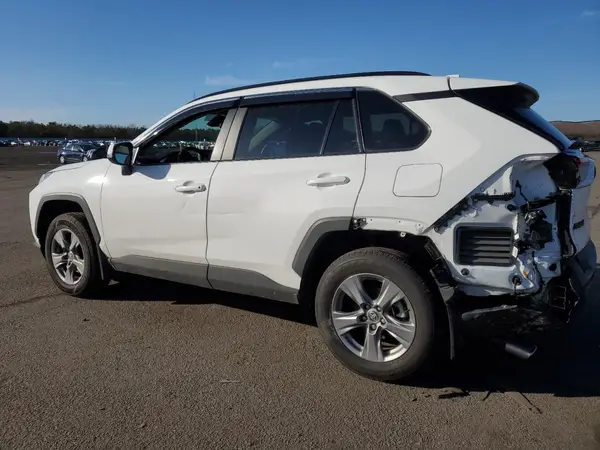 2T3P1RFV7PW400257 2023 TOYOTA RAV 4 - Image 2