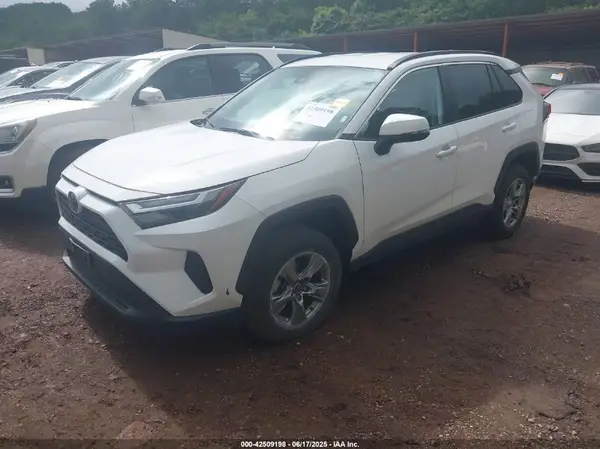 2T3P1RFV7RC411358 2024 TOYOTA RAV 4 - Image 2