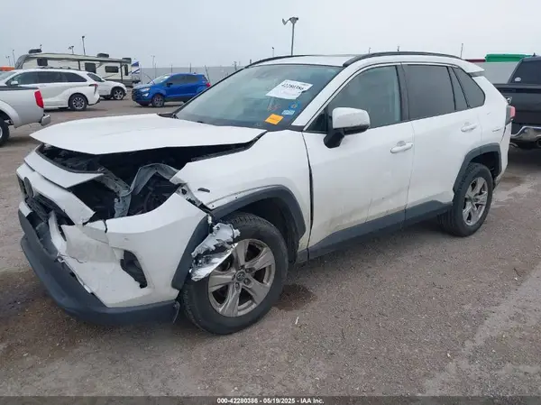 2T3P1RFV8KW040053 2019 TOYOTA RAV 4 - Image 2