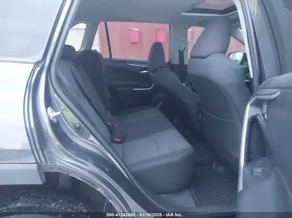 2T3P1RFV8KW044622 2019 TOYOTA RAV 4 - Image 8