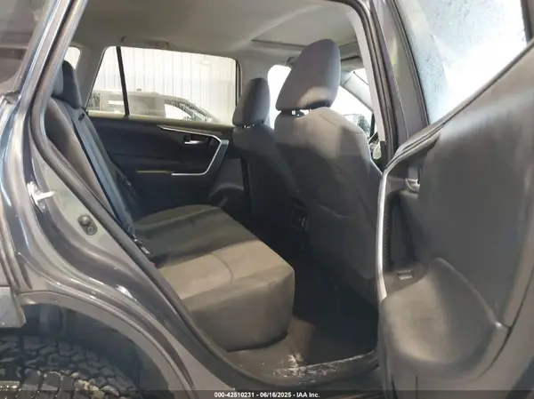 2T3P1RFV8KW057323 2019 TOYOTA RAV 4 - Image 8