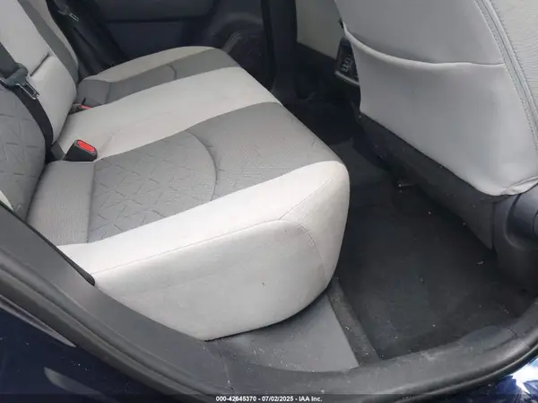2021 TOYOTA RAV 4 auction photo 8