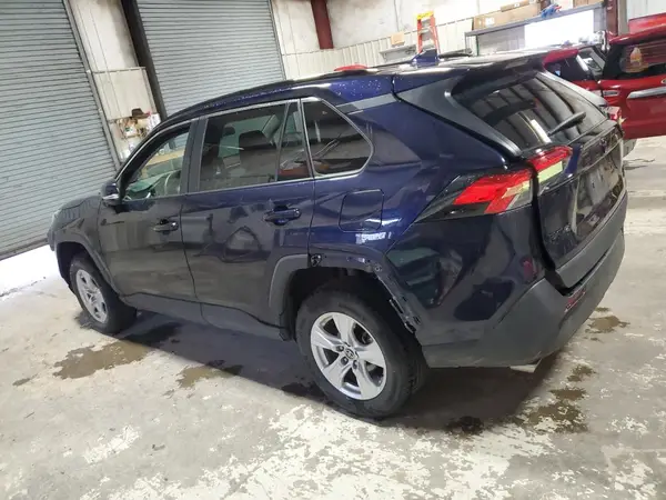 2T3P1RFV8MW210110 2021 TOYOTA RAV 4 - Image 2