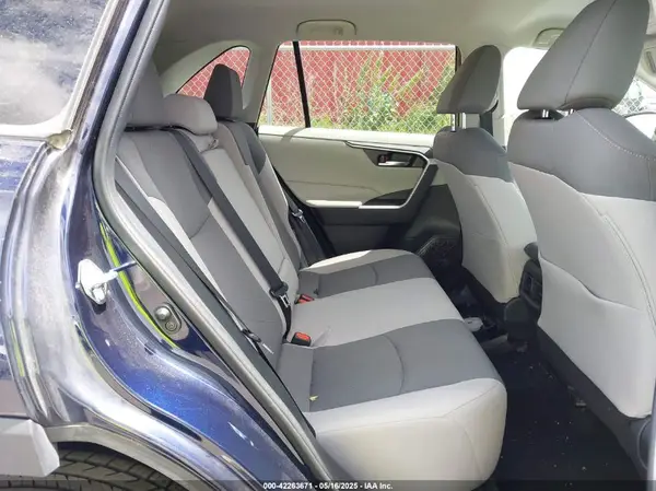 2T3P1RFV8MW237310 2021 TOYOTA RAV 4 - Image 8