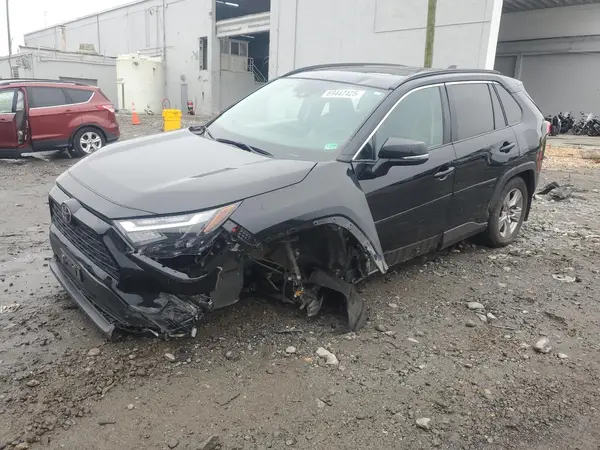 2T3P1RFV8NC313837 2022 TOYOTA RAV 4 - Image 1