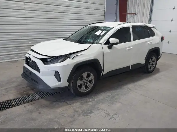 2T3P1RFV8NW286279 2022 TOYOTA RAV 4 - Image 2