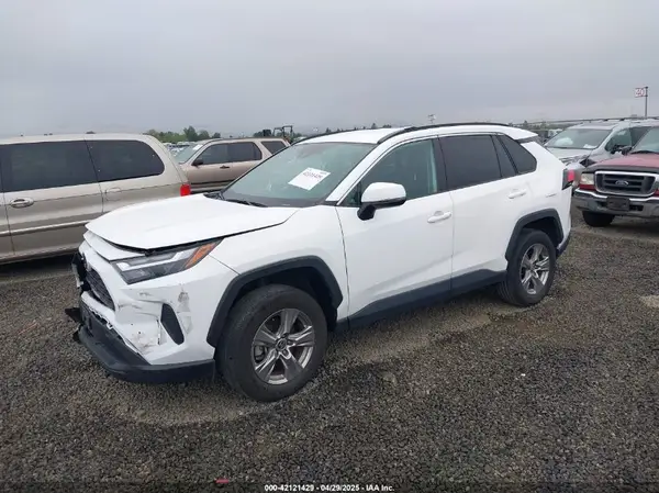 2T3P1RFV8PW345799 2023 TOYOTA RAV 4 - Image 2