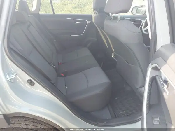 2T3P1RFV8PW353465 2023 TOYOTA RAV 4 - Image 8