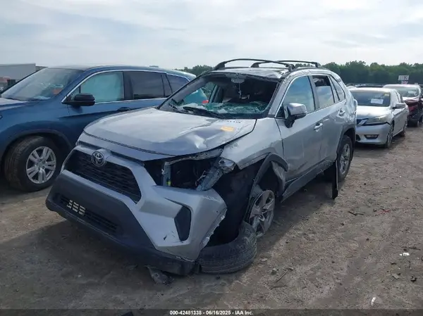 2T3P1RFV8RC433921 2024 TOYOTA RAV 4 - Image 2